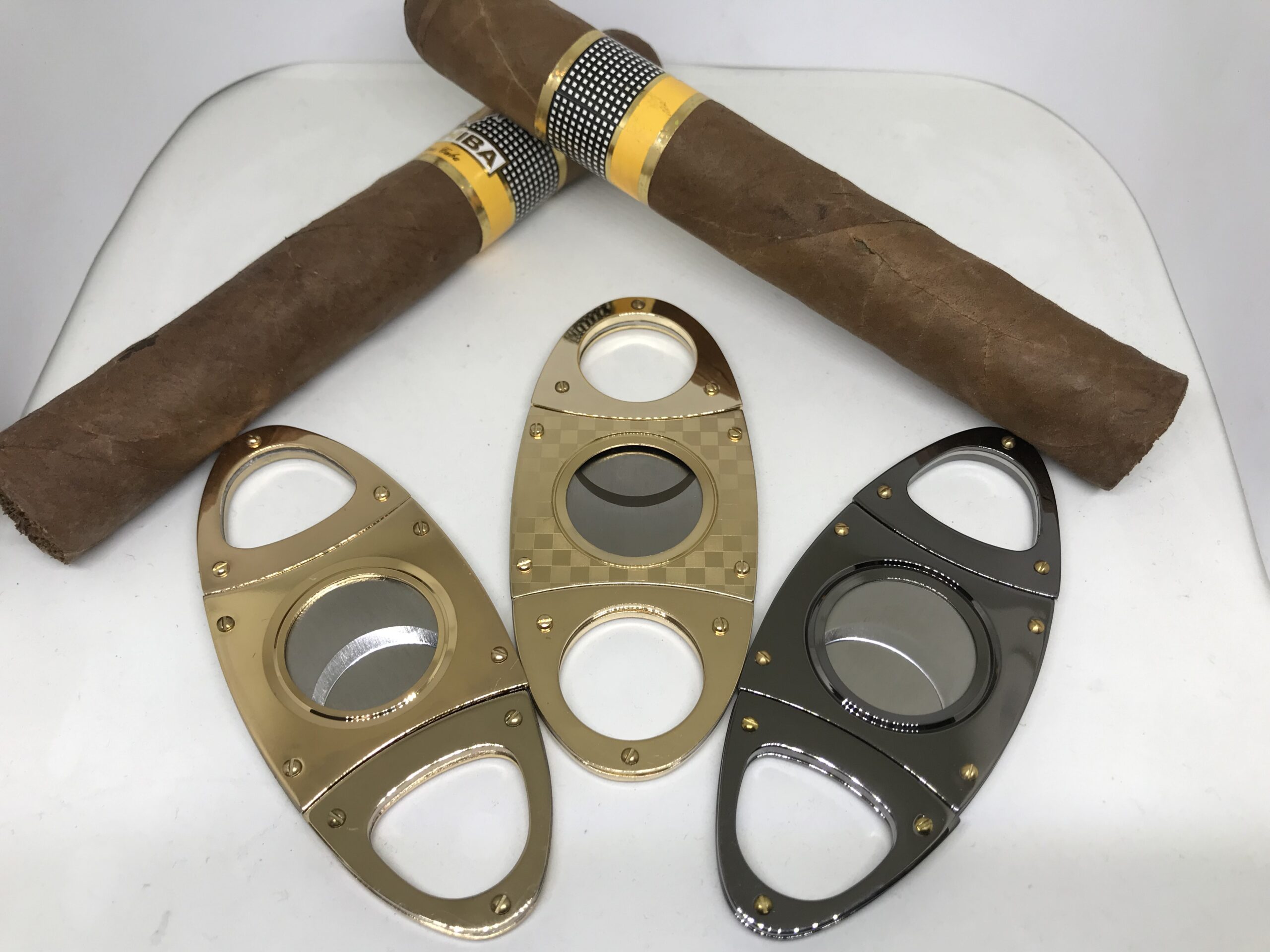 Dao thép đinh Cohiba (3 màu)