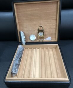 Clutch 8 điếu xì gà bọc da kèm dao khò