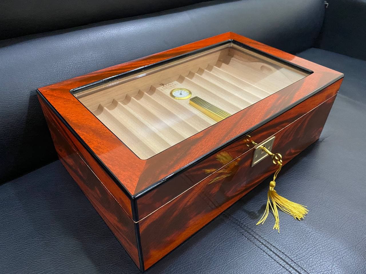 Hộp giữ ẩm xì gà 2 ngăn Lubinski (sức chứa 50 điếu) - Ảnh 5